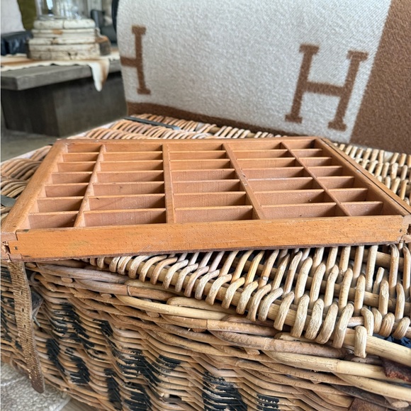 Vintage Wooden Printer's Tray - Picture 10 of 16